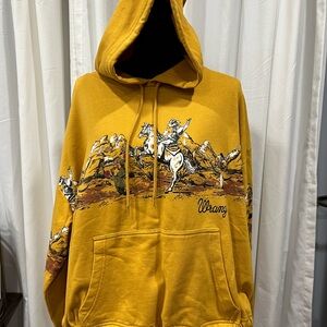 Wrangler Retro Golden Graphic Hoodie